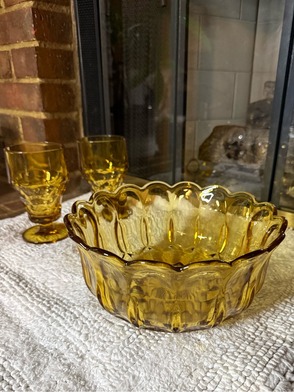 Anchor Hocking Fairfield Amber-Serving bowl and (2) tumblers